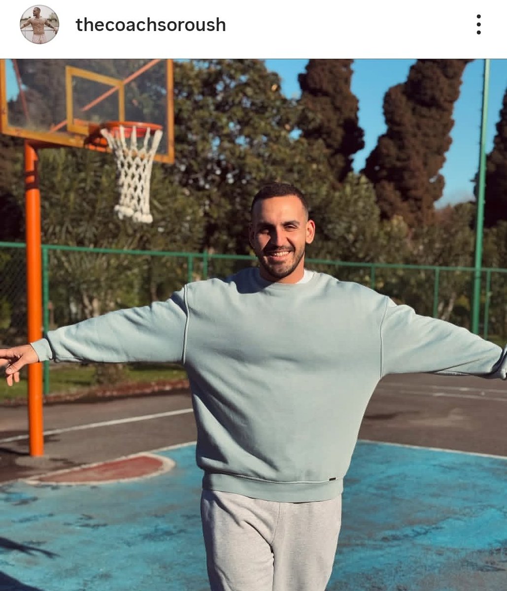 وقتی قاتل الهه حسین نژاد رو اعدام نمی‌کنید باعث میشه بقیشون هم هیچ ترسی نداشته باشن و به کارشون همینطوری ادامه بدن.

سروش ستوده هم بخاطر سرقت گوشیش به قتل رسید.