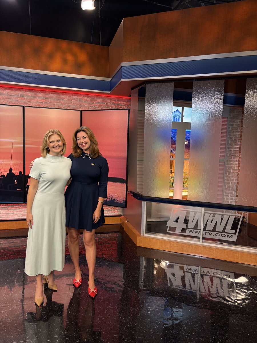 Always a treat working alongside <a href="/lilyrcummings/">Lily Cummings</a> on the weekend morning shift! Happy <a href="/CBSSunday/">CBS Sunday Morning 🌞</a>, wishing you your most relaxing day of rest!