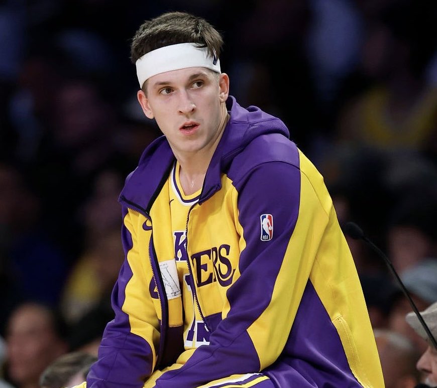 statdefender's tweet image. Players Who Had The Most Success Guarding Anthony Edwards In The 2024-25 NBA Playoffs (Min. 10 Total FGA) :

1.  Austin Reaves  —  26.1%
2.  LeBron James  —  27.3%
3.  Draymond Green  —  28.6%
4.  Gary Payton II  —  33.3%
4.  Brandin Podziemski  —  33.3%
6.  Shai…