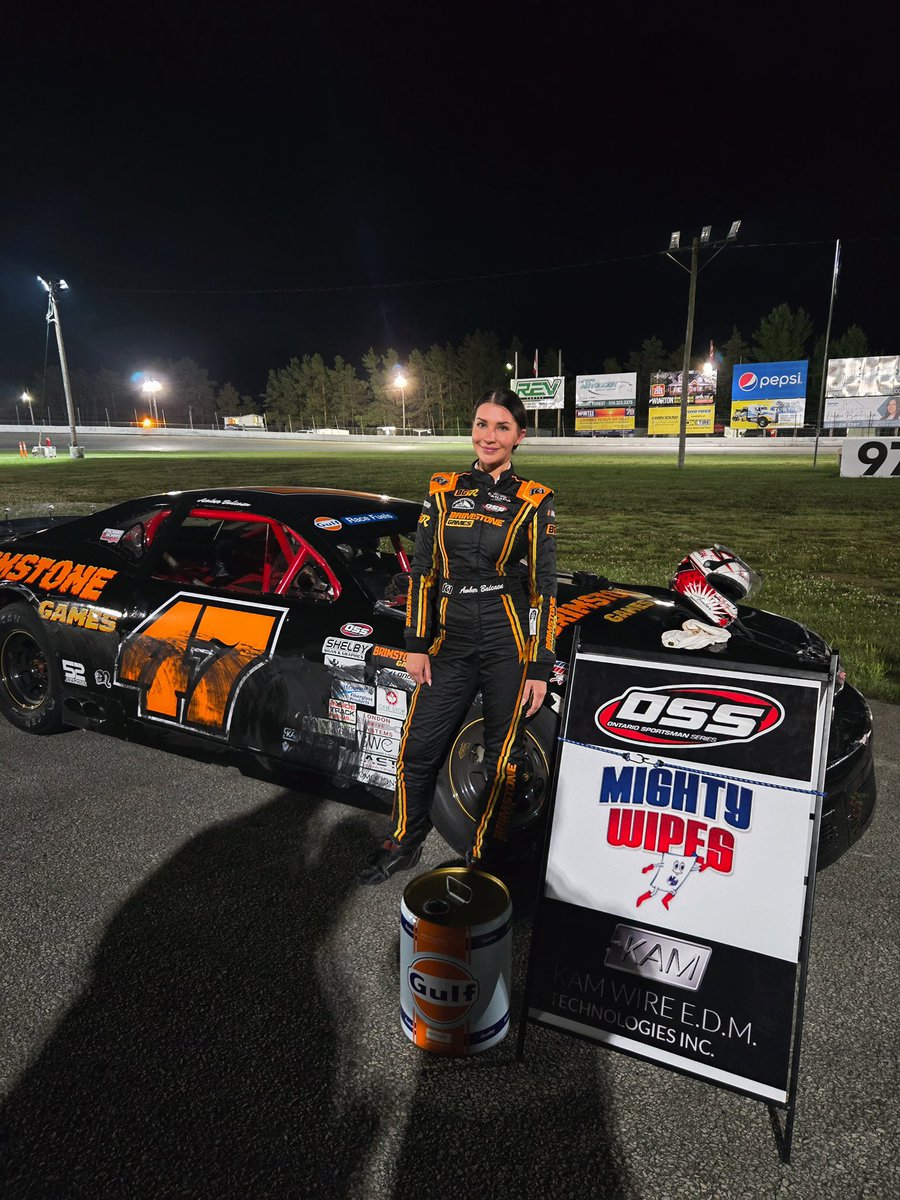 Amber Balcaen tweet media