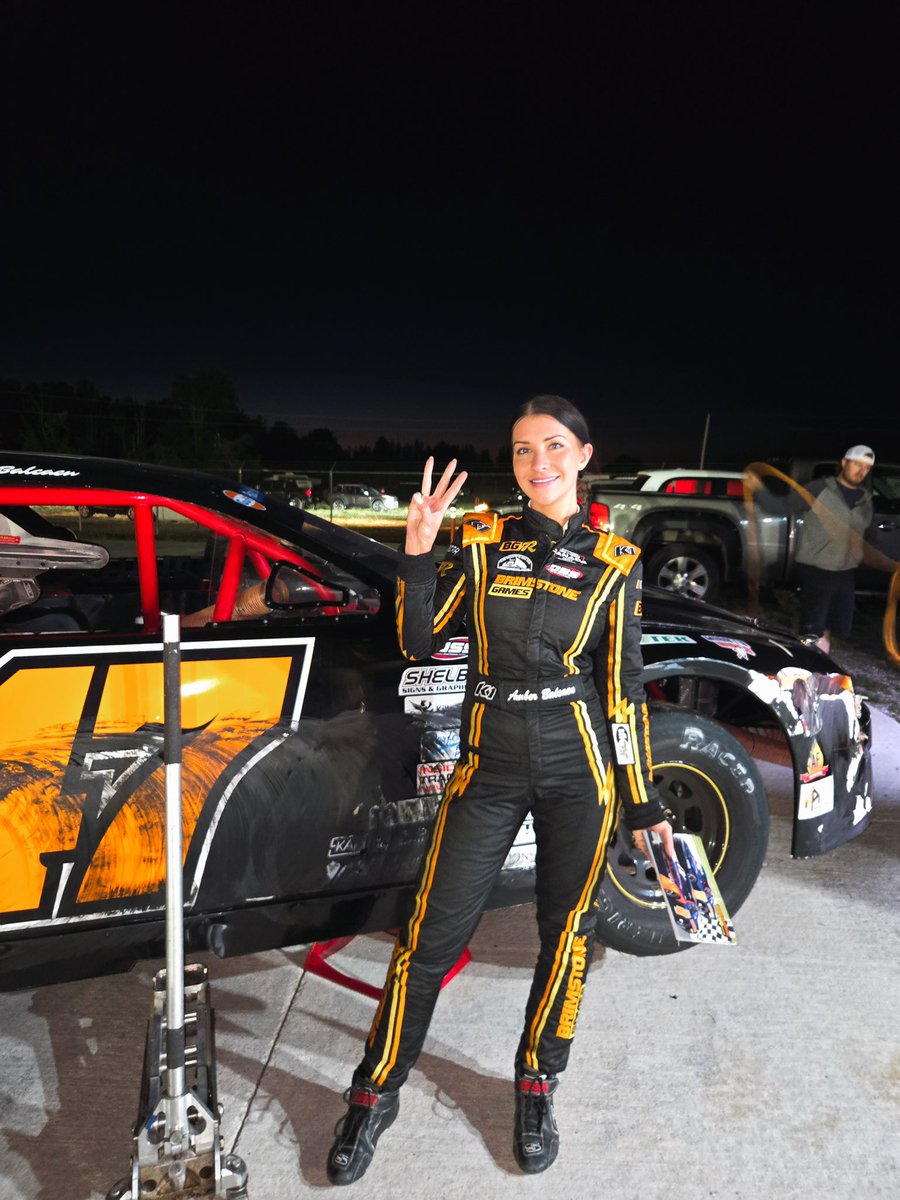 Amber Balcaen tweet media