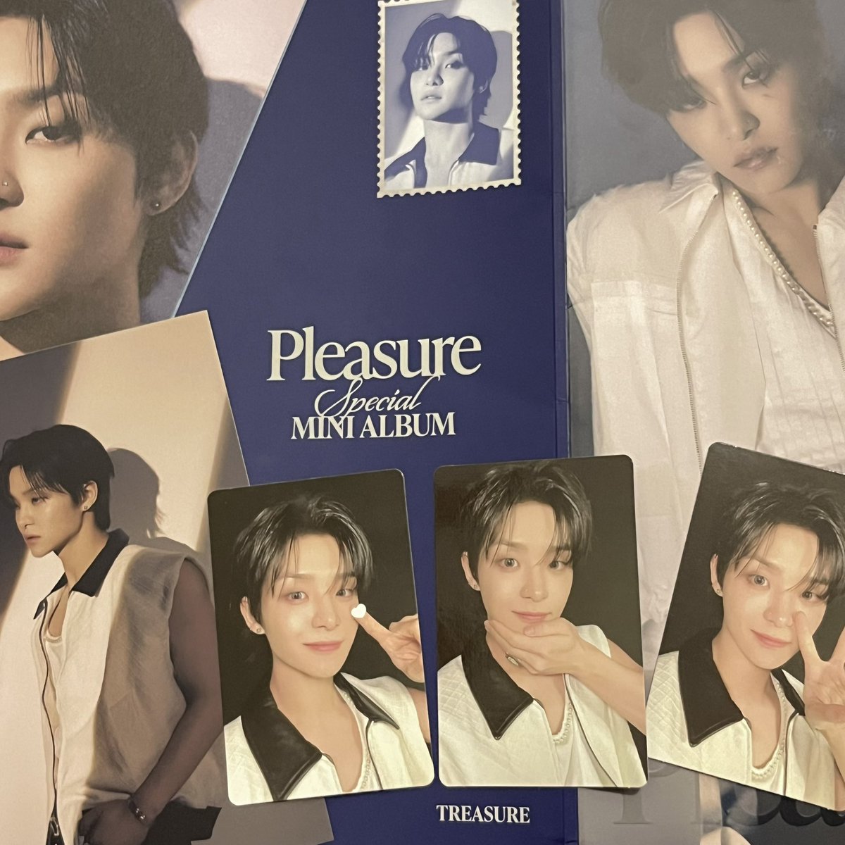 konictei's tweet photo. minggu lalu pas allobank aku lagi foto di banner jihoon trus tiba-tiba ada stranger ngasih album ke aku dan dia bilang “hai, ini buat kamu!” detik itu langsung seneng bgt jingkrak” soalnya dpt album biasku😭🫶🏻 buat siapapun kamu makasih banyak ya!! semoga rejekimu lancar terusss https://t.co/8VPTcqB6nP