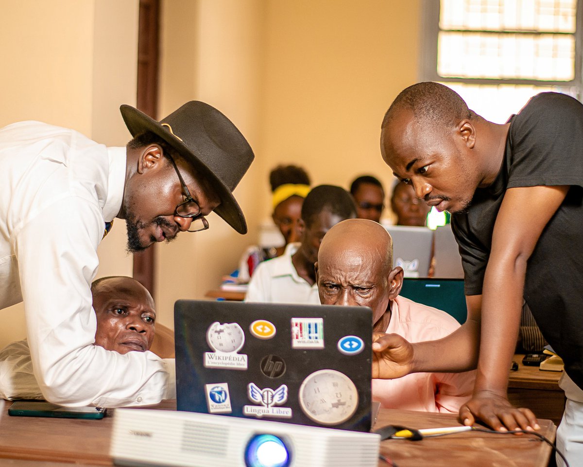 NAembe24808's tweet photo. Wikipédia pour toutes 🙌
@WikimediaRDC, en collaboration avec #Village_Rafiki, a organisé un atelier de formation inclusif à l’utilisation et à la contribution sur @Wikipedia.  Cet atelier était spécialement destiné aux personnes en situation de handicap. https://t.co/YKKYR2YiSb
