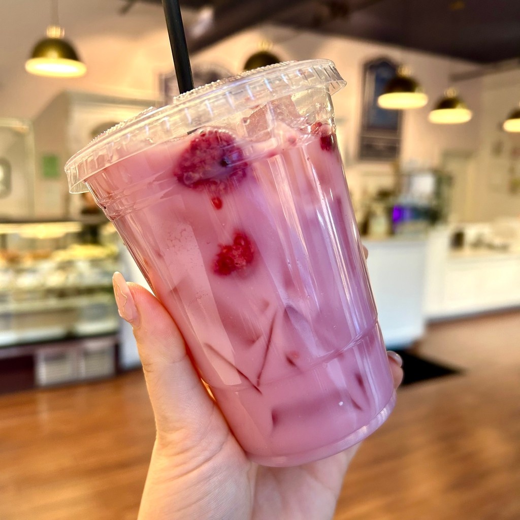 You’ll be sippin’ on sunshine with our Pink Drink! Back for the season, this sweet strawberry treat will have you ready for all of your summer fun! 💗🍓

#flourpowerny #smallbusiness #bakery #pinkdrink