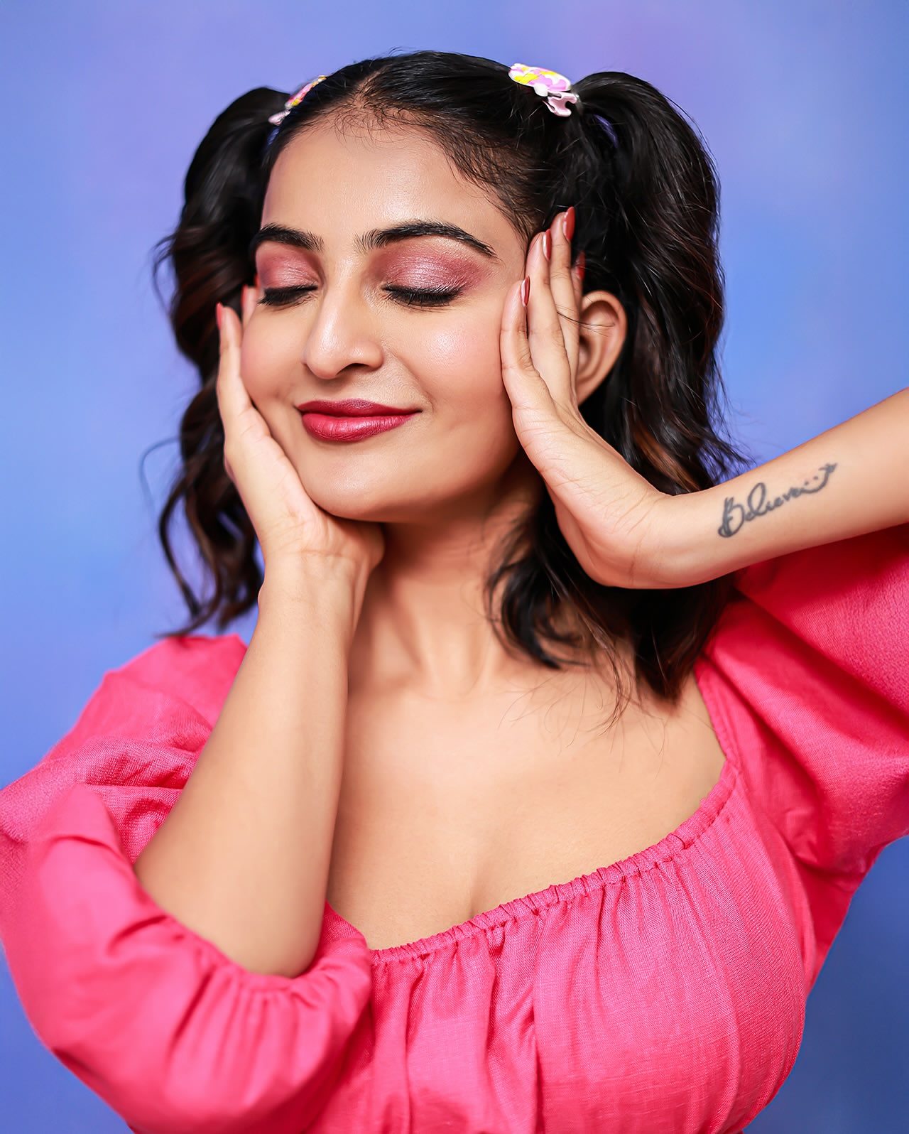 Gunf_AHXAAAQn1D?format=jpg&name=large