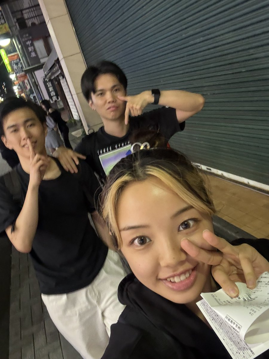 suzuka_DS's tweet photo. 第3回 鈴田会✨
今回は古川が行きたかったしゃぶしゃぶに行って鈴田会ならぬ鈴香会してきました！
(慰め会でもある！？笑)
これからも仲良く盛り上げていきましょーう！

#新百合ヶ丘
#ドクターストレッチ
#ワンチーム
#人を思いやり想う https://t.co/RXOtgIXPXb