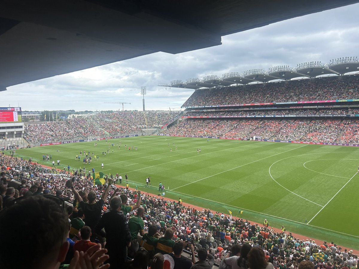 Brilliant <a href="/MeathGAA/">Meath GAA</a>   Great performance. Up the royals