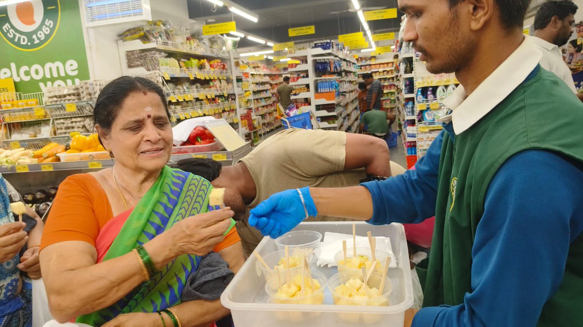 putsure's tweet photo. Nagaland Pineapples available in South India. 
No Pineapples will be as sweet as sun riped pineapples of nagaland but it is still sweet asf. https://t.co/GsSBft4gOf