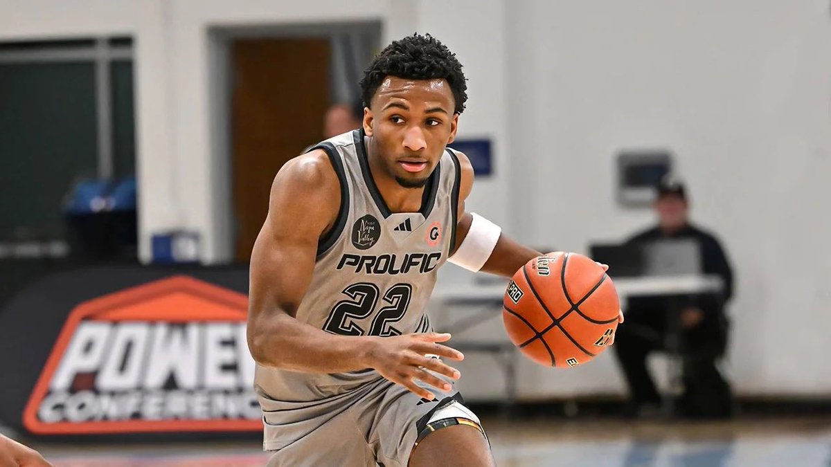 Darryn Peterson, Mikel Brown Jr., A.J. Dybantsa, Cameron Boozer, Tounde Yessoufou, Koa Peat, and more headline the potential one-and-done prospects for the 2026 NBA Draft next June. 

READ: thegrindhoops.com/2025/06/29/cla…