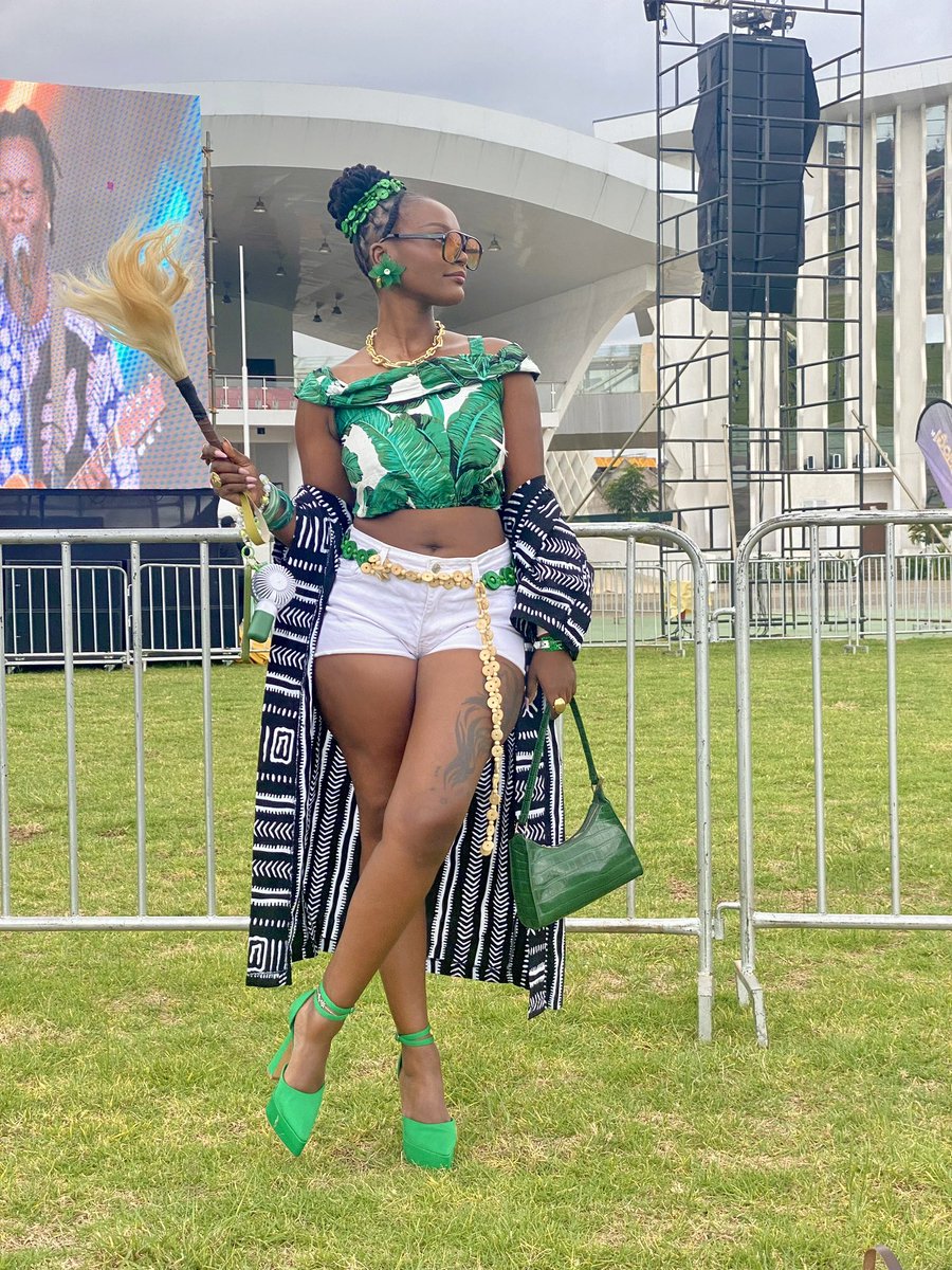 Njoki_Njanja's tweet photo. In my platform heels era 👠 https://t.co/RHPeM7HyBh