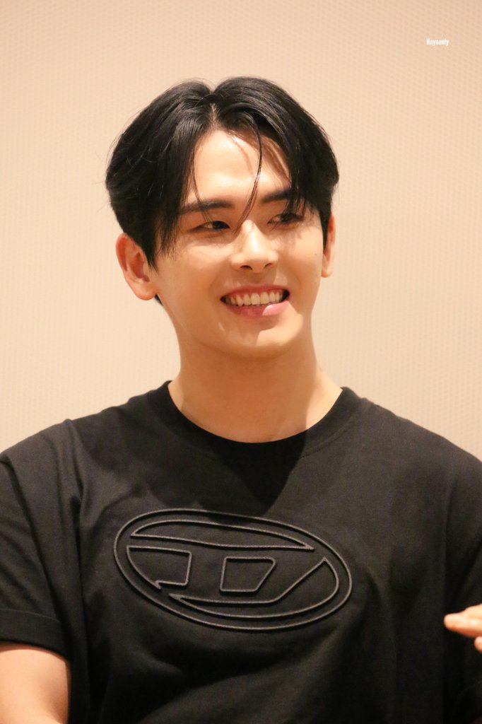 250629 천국은없다  라이브러리톡
명동 씨네라이브러리
미소천사 💜 천국 맞다니까요

#호야 #이호원 #hoya #leehowon #천국은없다 #박정표 #정민성 #우식 
#ホヤ #イ・ホウォン #손승웅감독