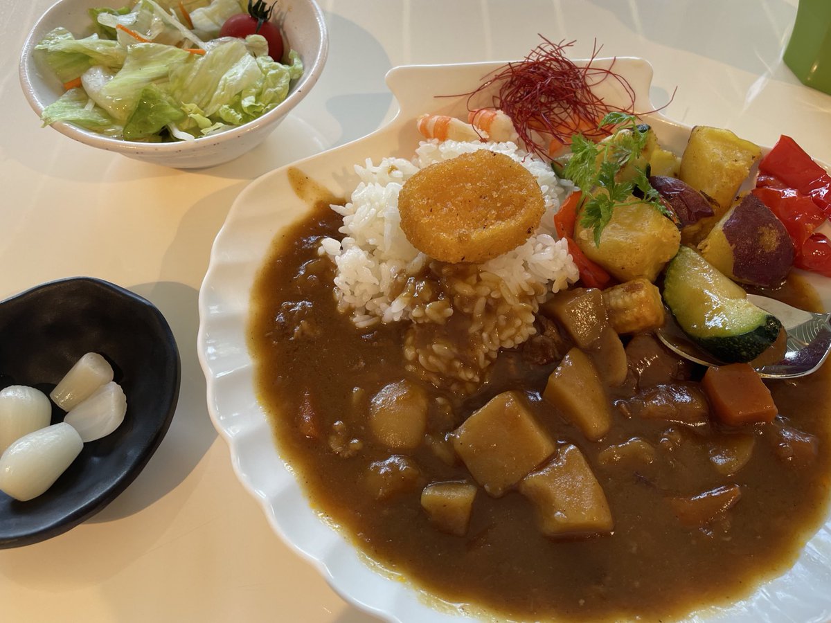 akiko__m's tweet photo. 徳島ラーメンしずくと大塚美術館のビーナスカレー https://t.co/lE29nblBS2
