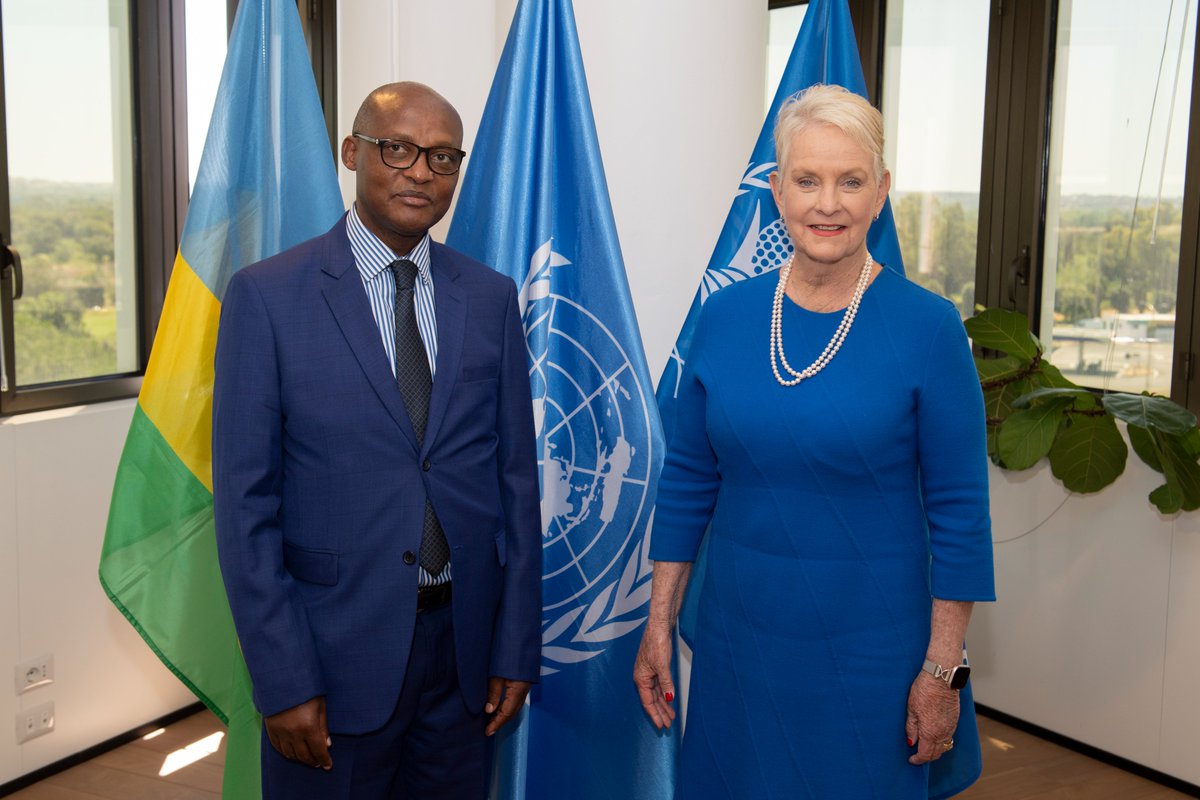 WFP_Rwanda_CD's tweet image. An inspiring dialogue w/ WFP ED @CindyMcCain, DED @CarlSkau &amp;amp; Rwanda’s Minister of Ag. Hon. @mcbagabe, on strengthening our collaboration. 

From humanitarian aid to self-reliance, together we’re investing in people, empowering farmers &amp;amp; advancing food security for all in Rwanda.