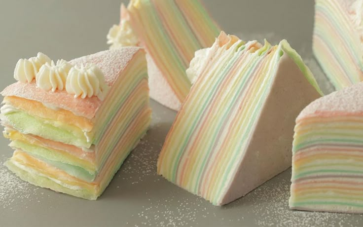 daily_dolce's tweet photo. Rainbow crepe cake https://t.co/6Ft3Us0Z8d