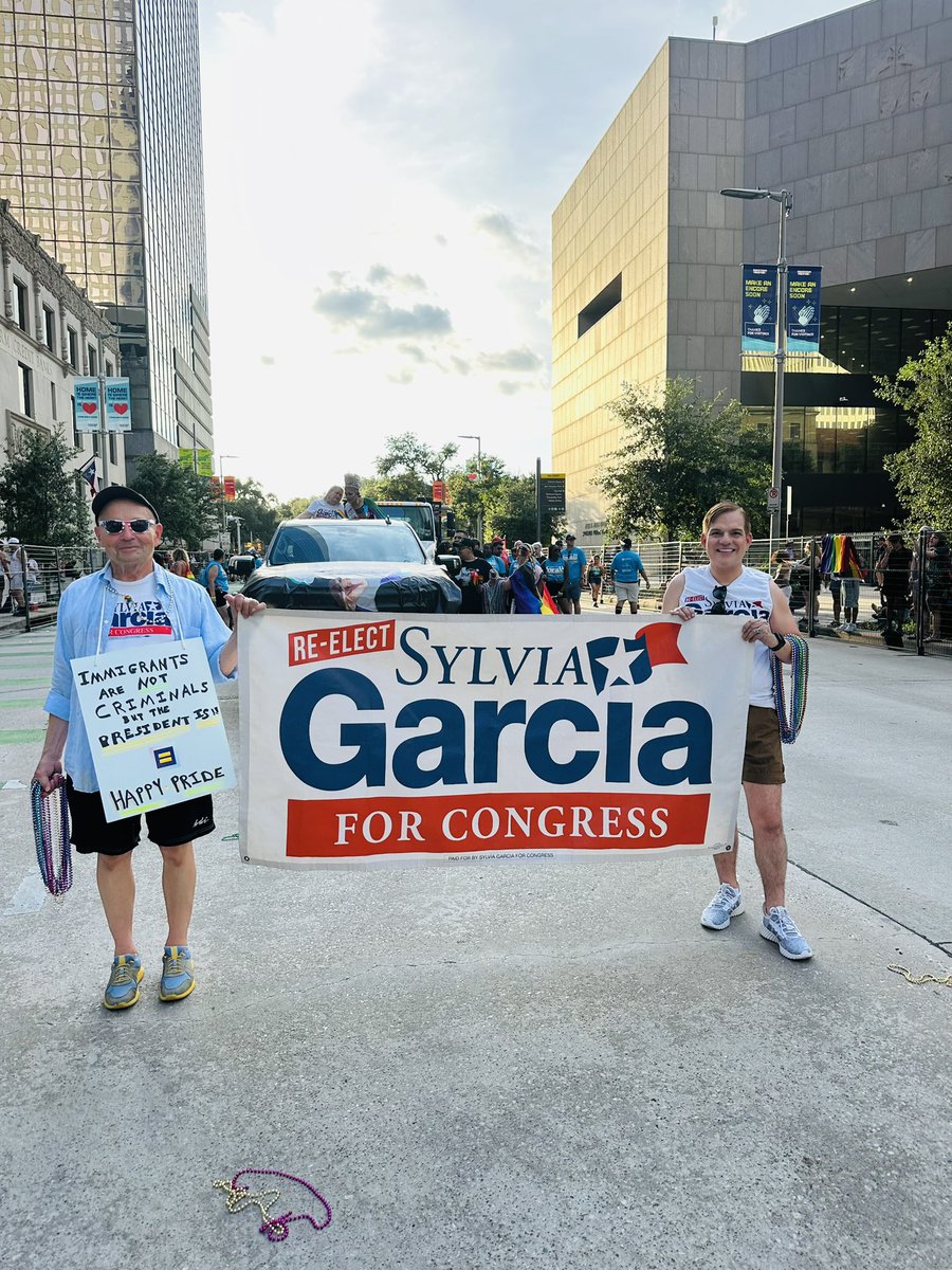 Houston #Pride2025 fun and festive. Weather held up and crowds were energized. Thank you to all volunteers for helping us celebrate. <a href="/HoustonGay/">HoustonLGBTQ🏳️‍🌈</a> <a href="/HLGBTQCaucus/">Houston LGBTQ+ Political Caucus</a> <a href="/MontroseCenter/">the Montrose Center</a>