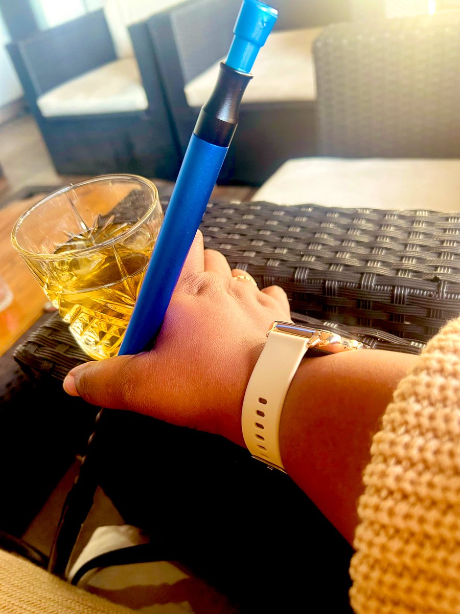 Leskorate's tweet image. 🫶🏿🥃 #Issawrap