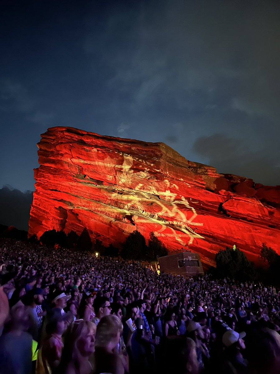 JimmyO78's tweet photo. Can’t beat a show at the rocks https://t.co/rEJLl21IrF