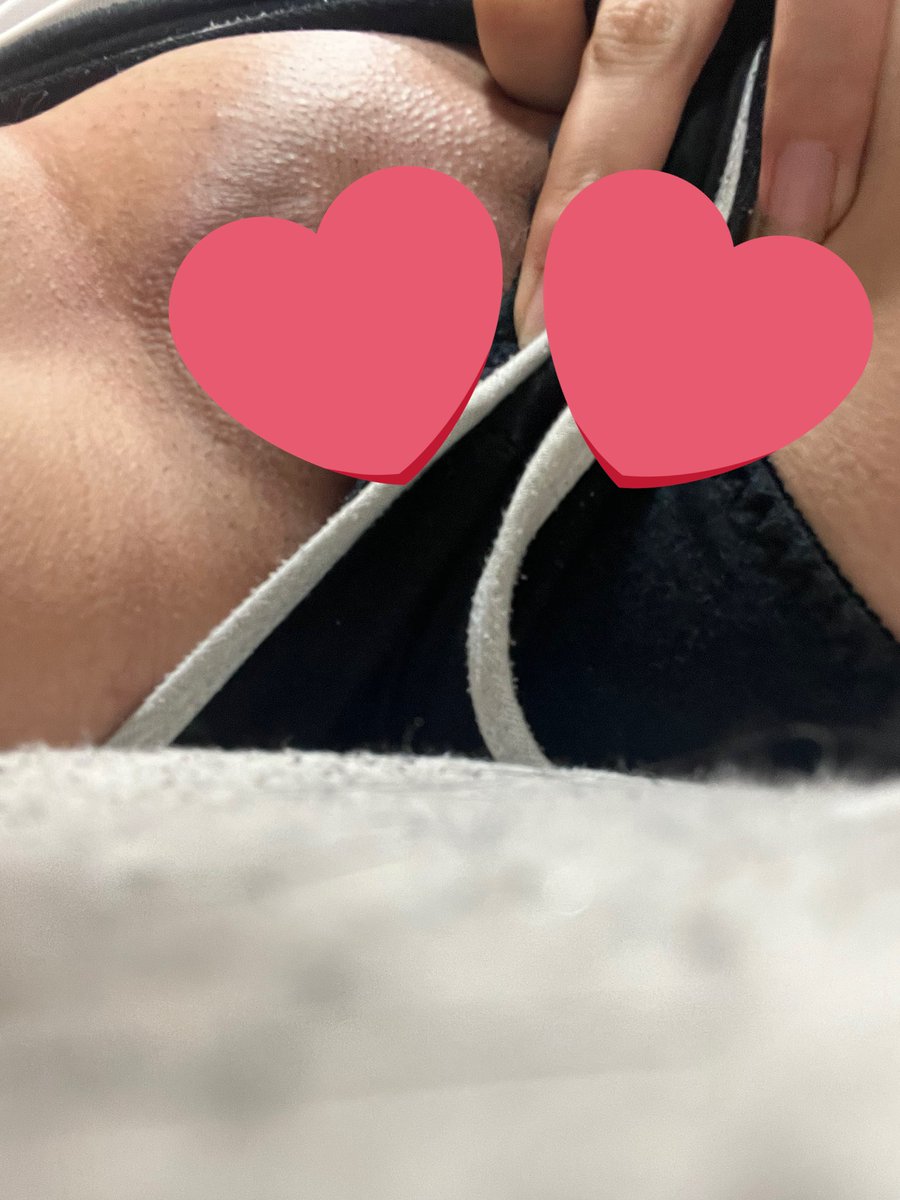 jsdisi_'s tweet photo. 実はパイパンです🥺 https://t.co/WnSsyQ3iVD