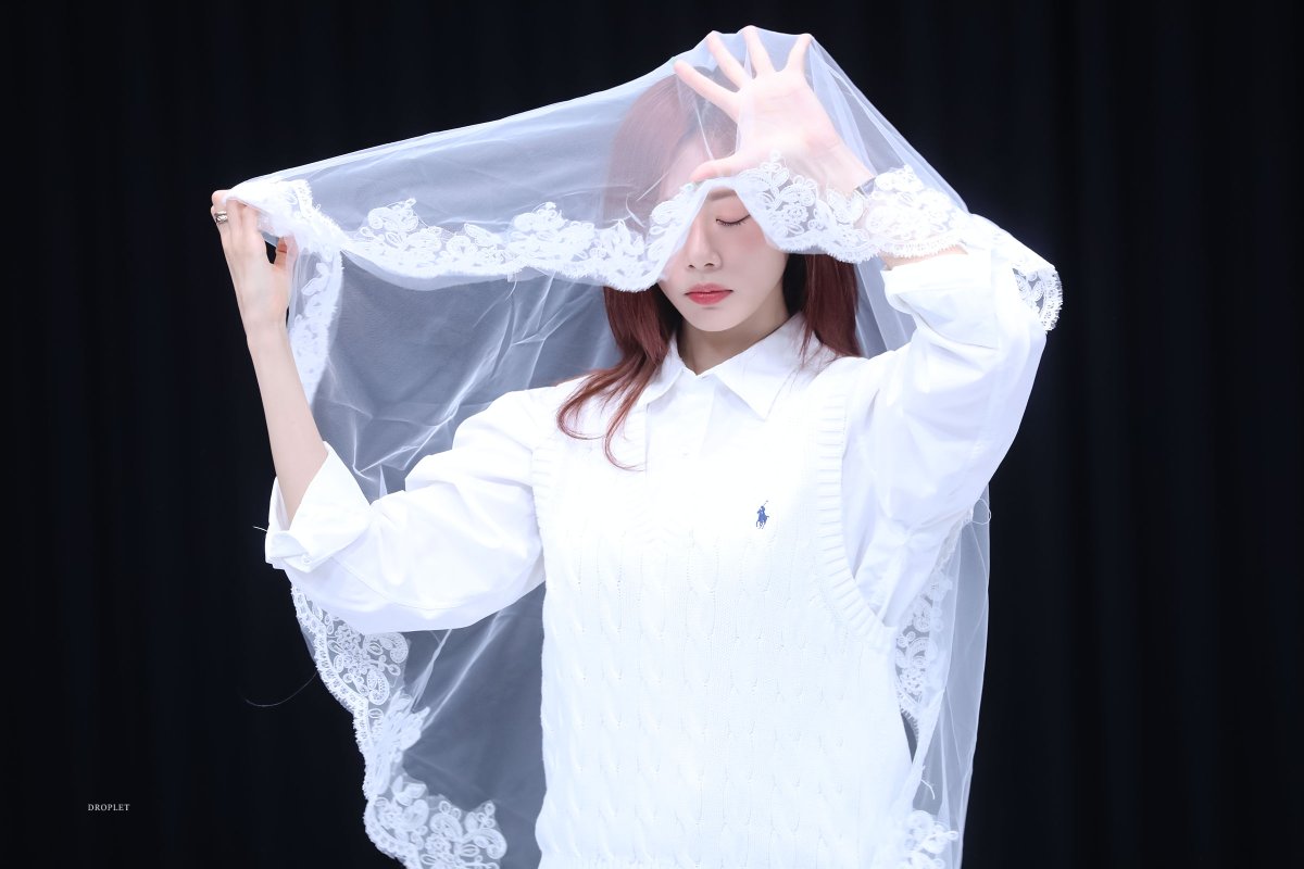 250629 HQ   
#드림캐쳐 #유아유 #지유 #김민지 
#Dreamcatcher #UAU #JIU