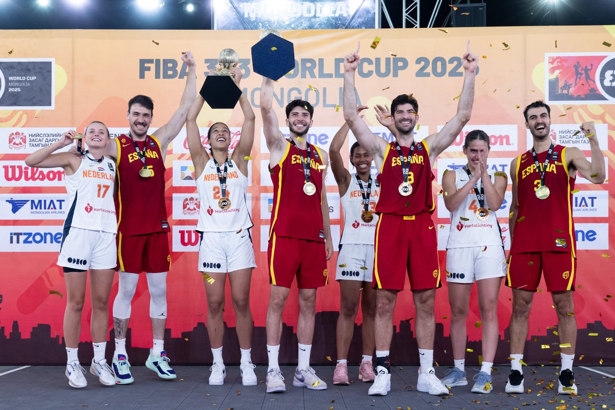 🏆 #3x3WC | La #SelMAS3x3 🇪🇸 hace historia en Mongolia como Campeona del Mundo‼️

👉 El triunfo final ante Suiza culminó un gran campeonato 

<a href="/FIBA3x3/">3x3 Basketball | FIBA3x3</a> | #SomosEquipo