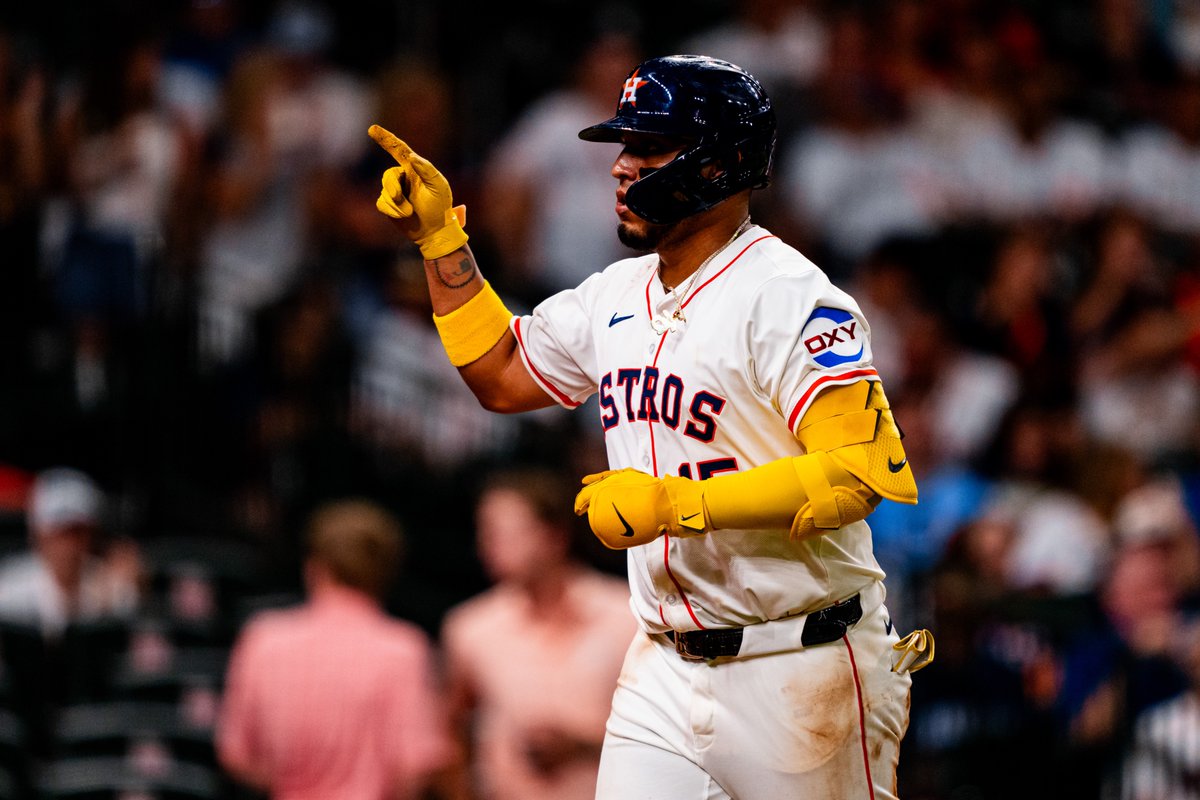 Hey Houston! Isaac Paredes hit the foul pole yesterday, 6/28, and that means a chicken reward is waiting for you. ⚾️

Open the <a href="/ChickfilA/">Chick-fil-A, Inc.</a> App today only to claim yours. Must be in the greater Houston area with location services enabled in the app.