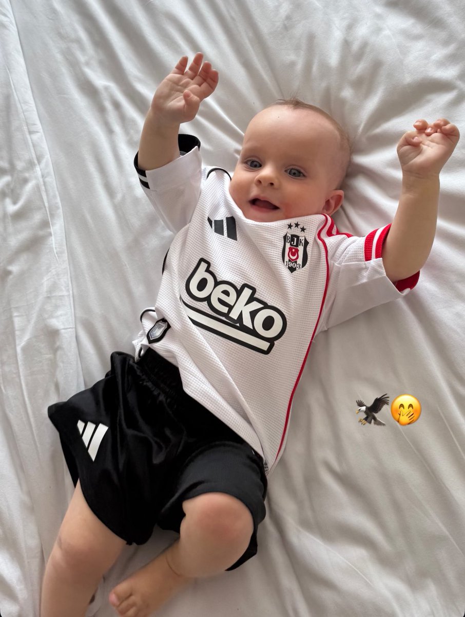 Yeni transferimiz Jurasekin oğlundan kartal pençesi