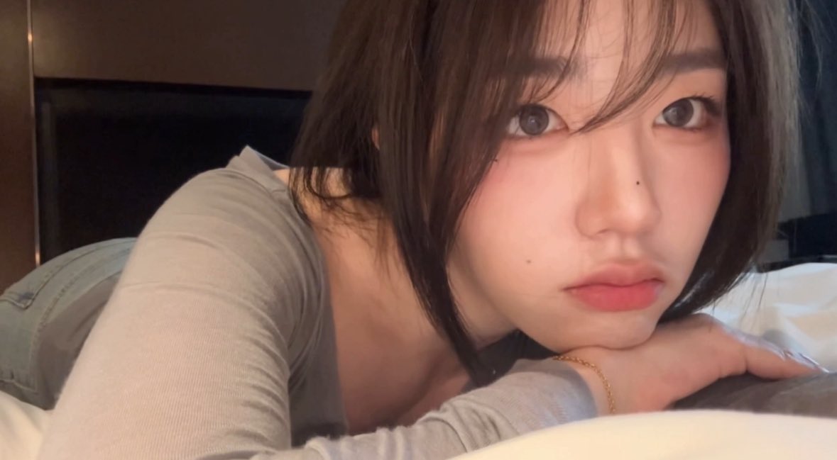 mmyooong's tweet photo. 이렇게 예뽀니 셀동 보내주시면 여자들 다 좋아 죽죠… https://t.co/SlTi6KZsHE