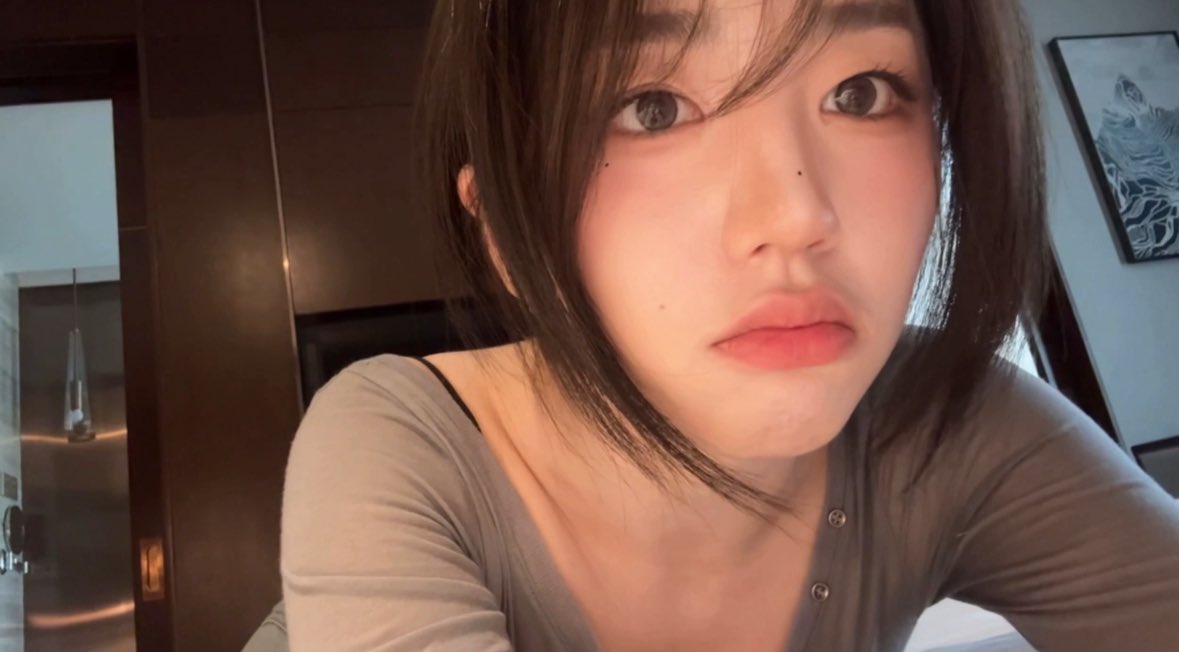mmyooong's tweet photo. 이렇게 예뽀니 셀동 보내주시면 여자들 다 좋아 죽죠… https://t.co/SlTi6KZsHE