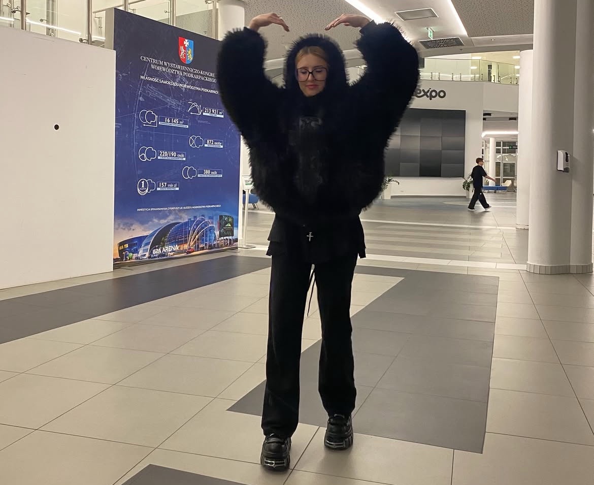 wikooof's tweet image. moglismy miec tego slodziaka w finale a zamiast tego mamy pole ktora nic nie robi oprocz bycia faworyta friza☠️mrożon oddaj nam malwinke #t5m3