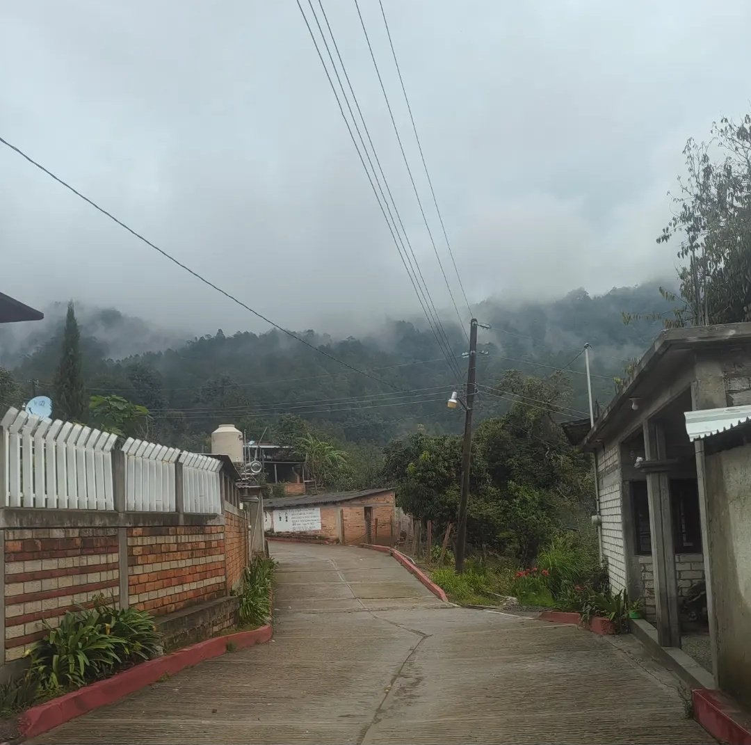 Hoy toca ser turista en mi estado, descubriendo nuevas rutas, mixteca alta y frío intenso...Santo Tomás Ocotepec.
Las aventuras se viven mejor si las compartes...
Café? ☕