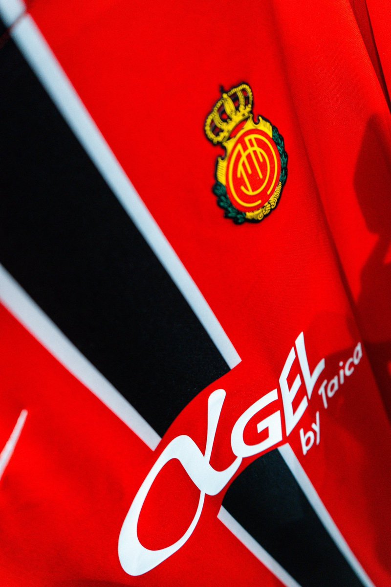 RCDMallorcaArab's tweet photo. للفخامة عنوان ❤️

#مايوركا 👹 https://t.co/ngOVnvzZpz