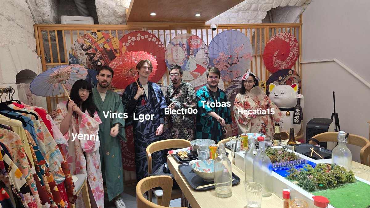 Meet-up kimono with Ttobas <a href="/DiffJgl/">Electr0o</a> <a href="/lgorr_/">lgor</a> <a href="/VincsCTB/">Vincs</a> <a href="/yenniberry/">yenniᵘʷᵘ</a> 

(Not in the picture but still there: <a href="/Pitsuwactb/">Pitsuwa</a> <a href="/Shyeart/">Shyeart</a> <a href="/kyuare_/">Kyuare | ⭐️READ AVENTALE⭐️</a> <a href="/Boros_/">BorosCTB</a> )