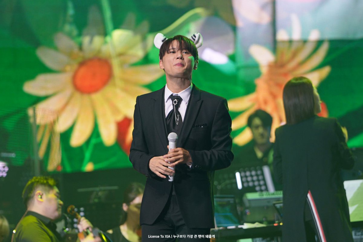 LicenseToXIA's tweet image. [4K] 20250629 2025 PALMTREE ISLAND 3rd GALA CONCERT | 김준수(F) - 라이온 킹 메들리
📎 youtu.be/VXjjZN2UV1M

#XIA #김준수 #ジュンス