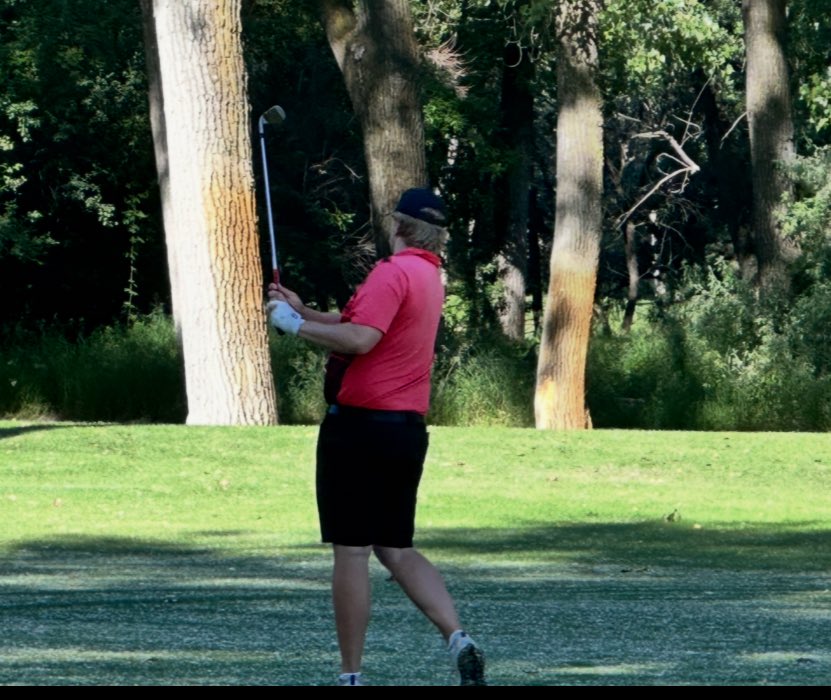 Past Champion Nick Myhre with his approach on 2!