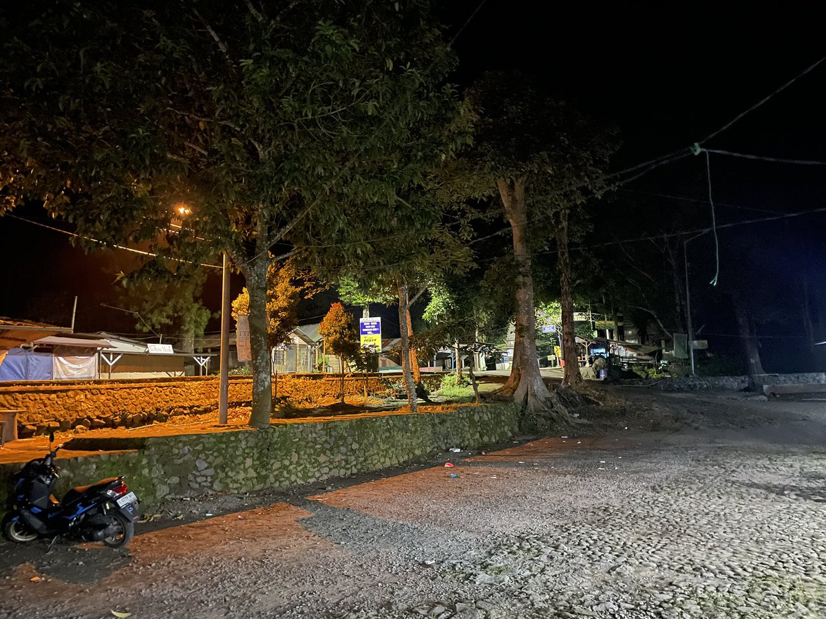 Wong gendeng ndi dalu dalu teko batu lewat cangar 😂