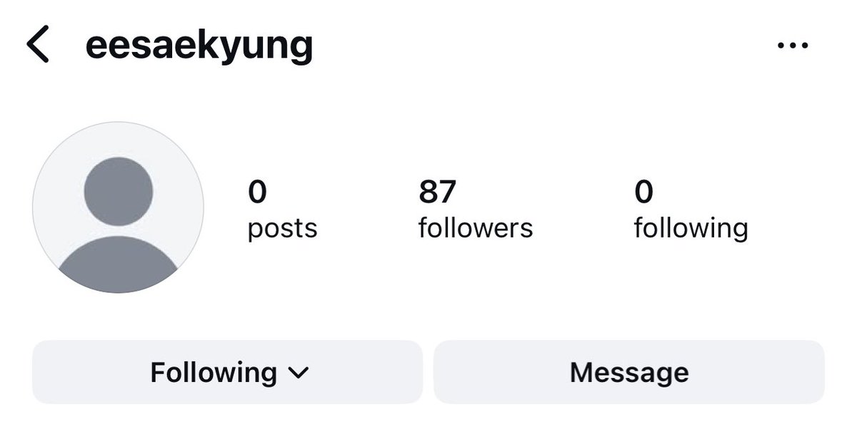 yukyung has linked a new instagram page in her bio @/eesaekyung, indicating she may be moving accounts! go follow ♡