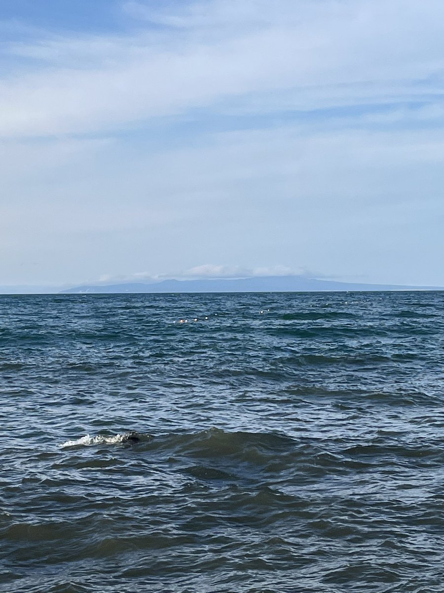 kirizoh's tweet photo. 名古屋から札幌に滞在し、
昨日より北海道標津郡標津町にいます。

丘珠空港から根室中標津空港便に乗って。
(毎週土曜日は1日1便のみ)
 
7月より標津町界隈にてお世話になります。
標津町からは根室海峡を挟み、国後島が見えます🏝️

標津町から発信していきます。
これからもよろしくお願い致します🤲 https://t.co/rSNjt5EmmP