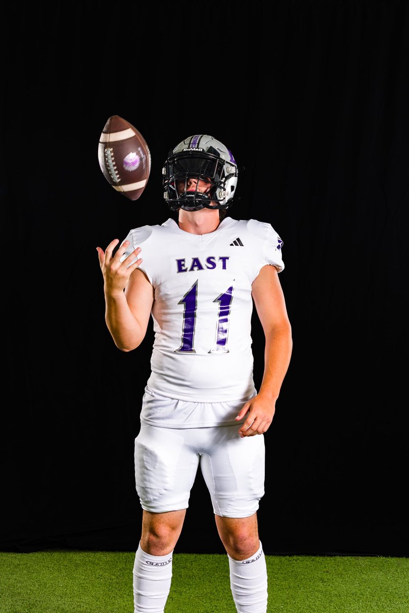 BellevueEastFB's tweet photo. New threads. New season. New opportunities. Still ROWing.🛶🥶❄️⚪️

Photos by @jstarphotog 

#ChieftainFootball #RTB #ChangeYourBest #KeepgROWing #Discipline #Commitment #Toughness #BeSelfless #BeELITE #78% https://t.co/zjoibGluRR