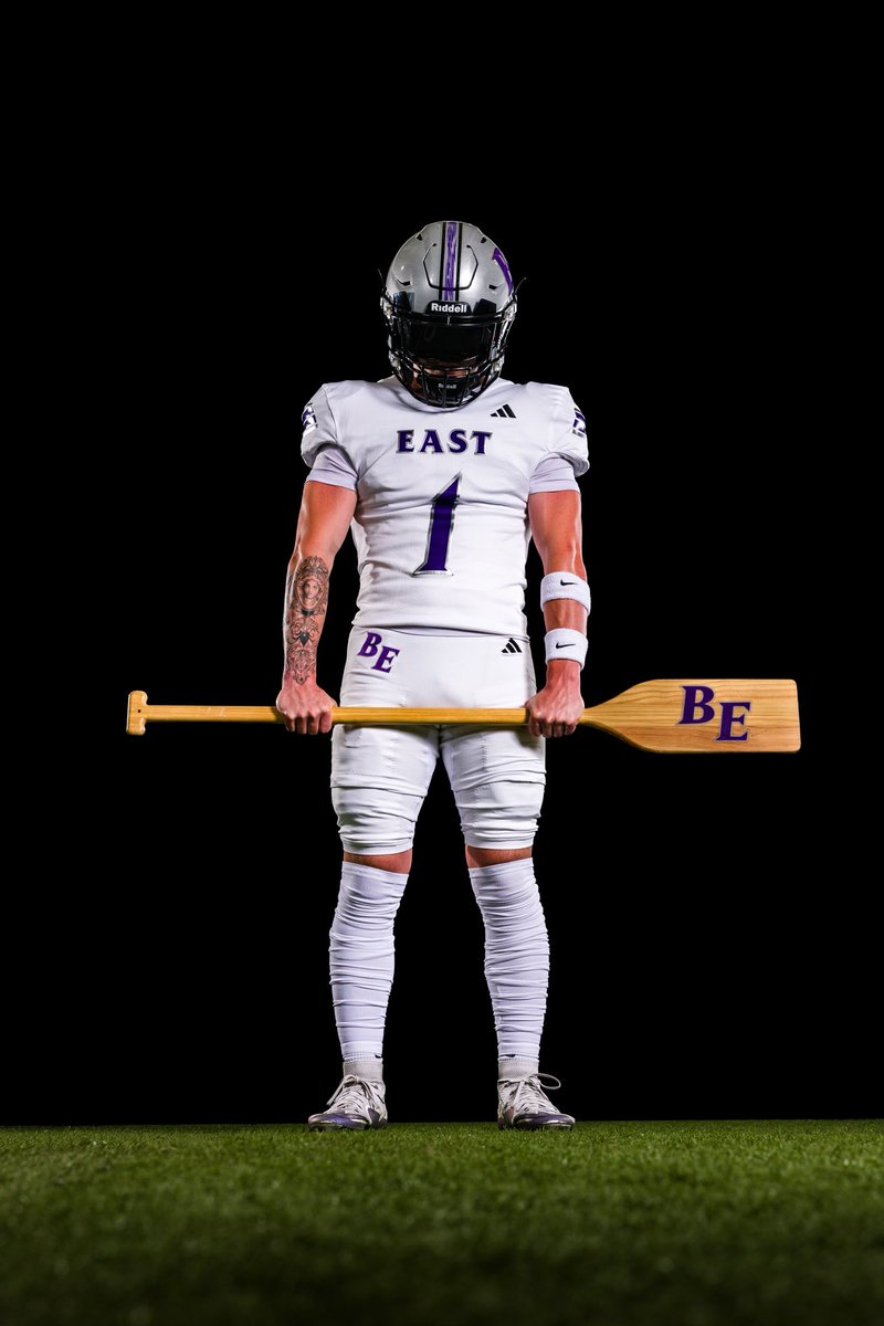 BellevueEastFB's tweet photo. New threads. New season. New opportunities. Still ROWing.🛶🥶❄️⚪️

Photos by @jstarphotog 

#ChieftainFootball #RTB #ChangeYourBest #KeepgROWing #Discipline #Commitment #Toughness #BeSelfless #BeELITE #78% https://t.co/zjoibGluRR