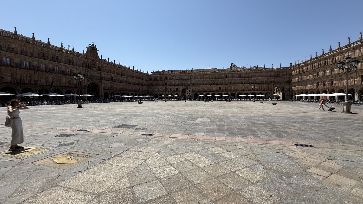 Hay días en los que la Plaza Mayor NO es una opción. Aun así, fuimos! 🤣
