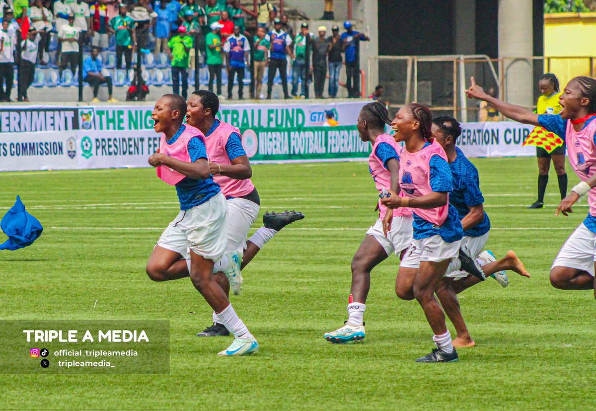 Tripleamedia_'s tweet photo. The Last penalty that secured the trophy for Rivers Angels @RiversAngels
From the penalty to the Celebration 🎉🎉
#presidentialfacupfinal
#femalefinal
#Riversangels https://t.co/INrOsGb5et