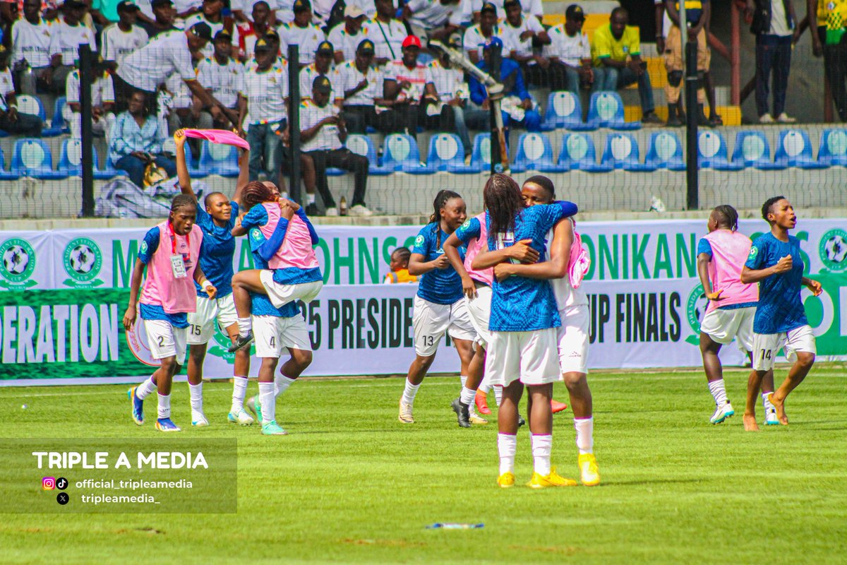Tripleamedia_'s tweet photo. The Last penalty that secured the trophy for Rivers Angels @RiversAngels
From the penalty to the Celebration 🎉🎉
#presidentialfacupfinal
#femalefinal
#Riversangels https://t.co/INrOsGb5et