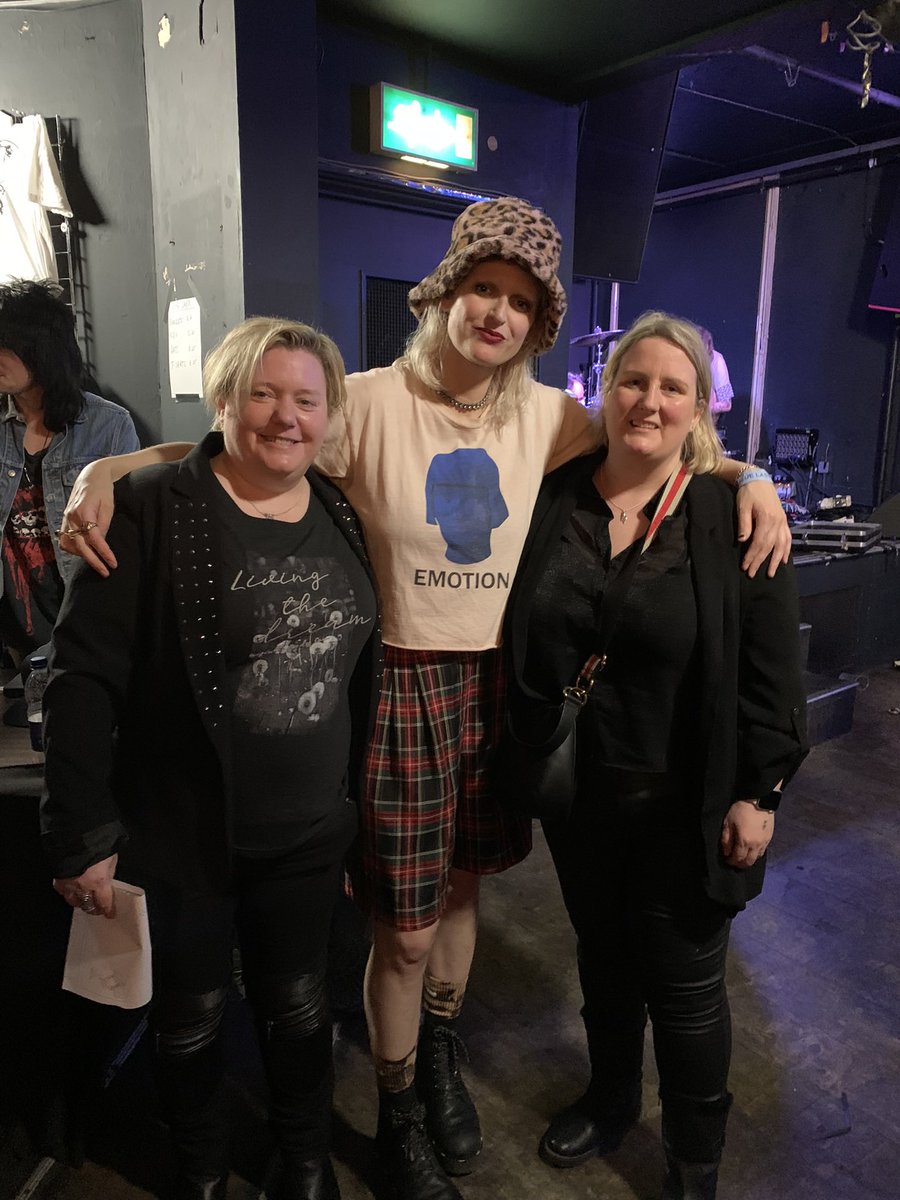 KarenFitz101's tweet photo. Great memories of being here 3 years ago to see Dead Sara and now back to London to see Emily perform at Wembley https://t.co/p5IbnrtjOD