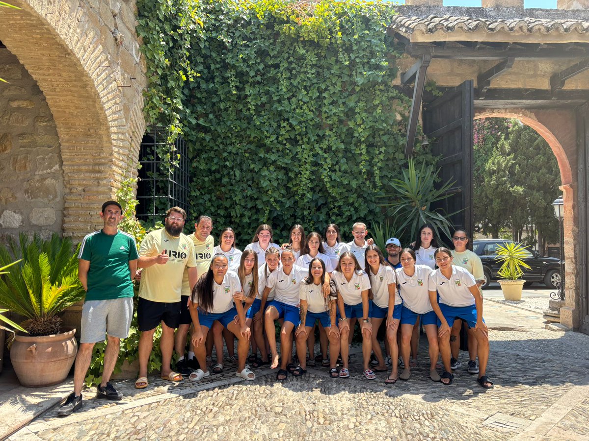 📌 SENIOR FEMENINO

⚽⛱️ FUTBOL PLAYA

Gran experiencia de las nuestras en su 1a participación en 2da nacional con clasificación para playoff

Agradecer a todo el personal del Palacio de Mengíbar🏯 el trato con el equipo, buenas comidas🥗, magnífico spa🚿 y cómodas habitaciones🛌