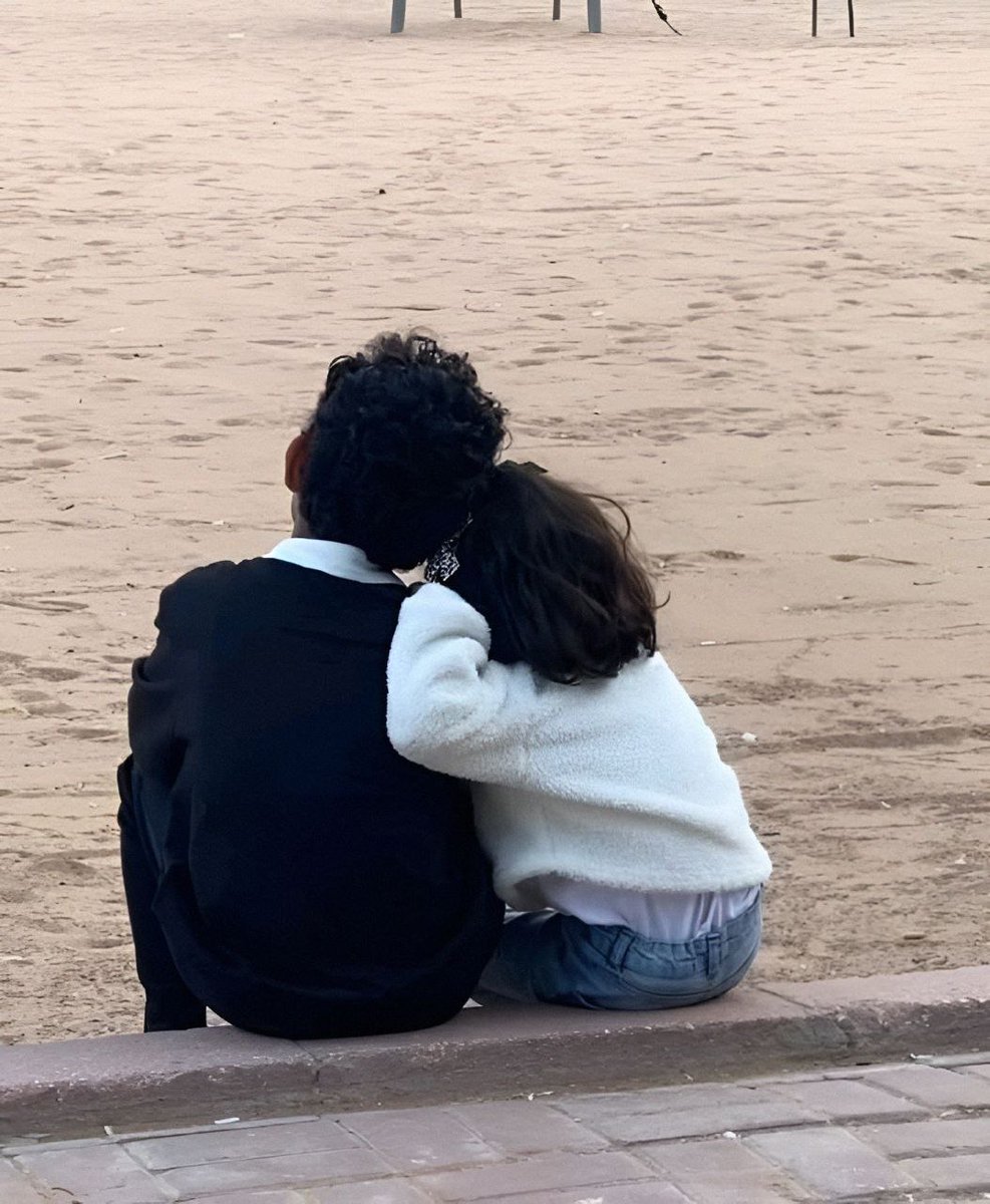 وَمَن ذَا يُؤَاسِي النَّفسَ إلَّا خَلِيلُهَا؟!