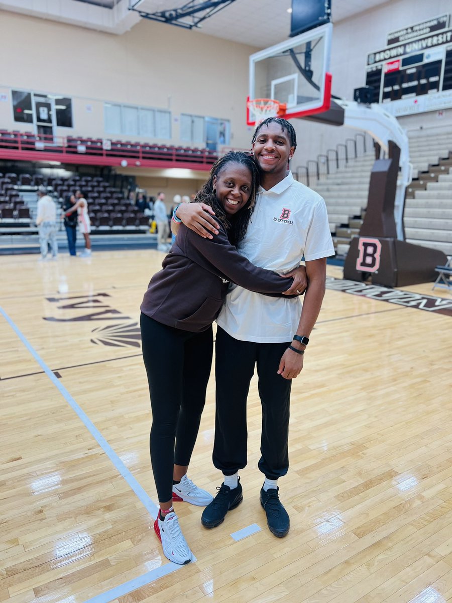 JerrellABarron's tweet image. Happy Birthday to the one that makes things flow in our lives! We love you and we pray that you enjoy your day!