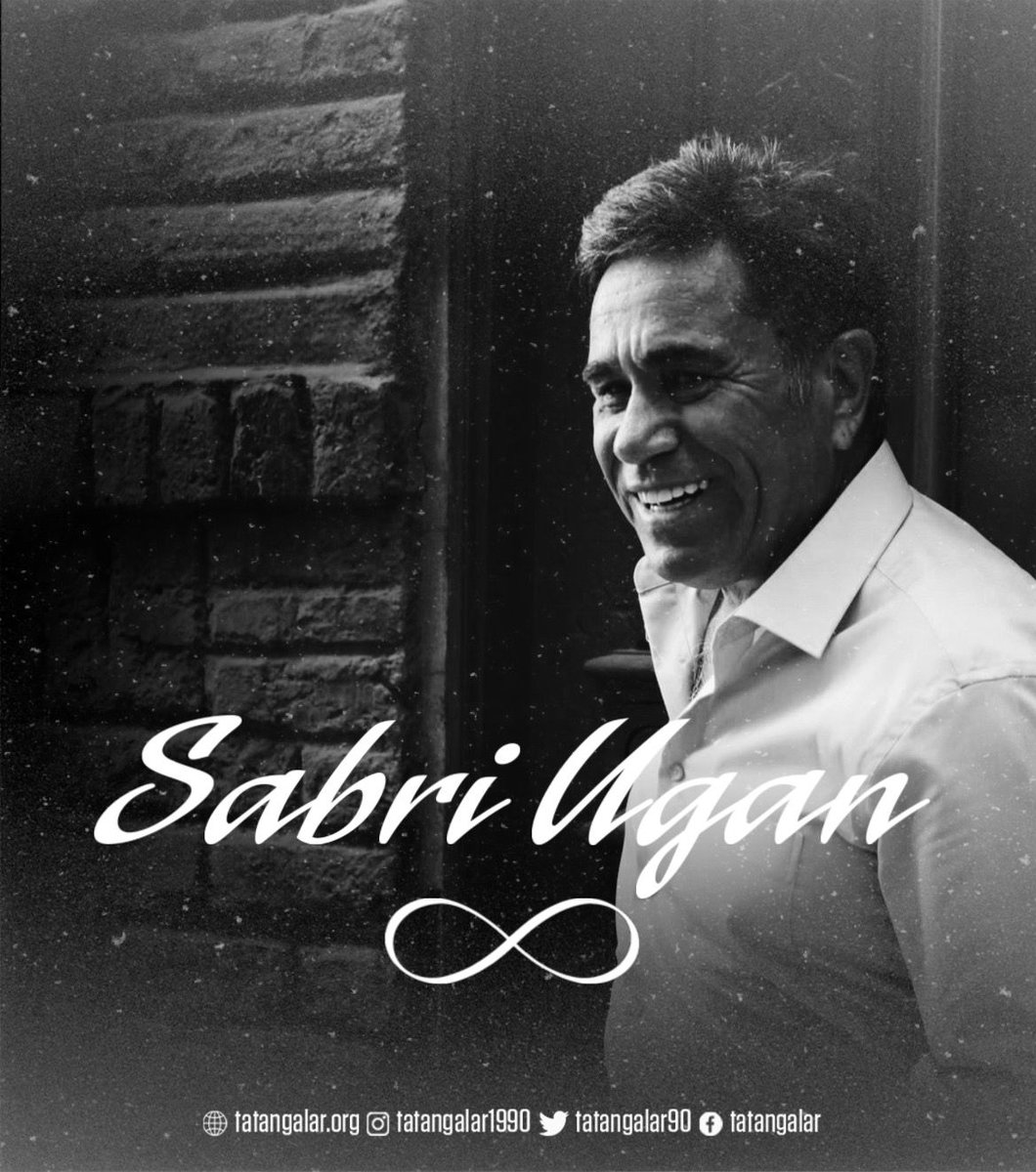 BİR SES, BİR NESİL, BİR EFSANE!

Spor basınının emektar ismi, sesiyle nice maça heyecan katan, her platformda Sakaryaspor sevdasını gururla dile getiren kıymetli hemşehrimiz Sabri Ugan’ı kaybettik…

Kendisi sadece bir spiker veya gazeteci değil, aynı zamanda yeşil-siyah renklere