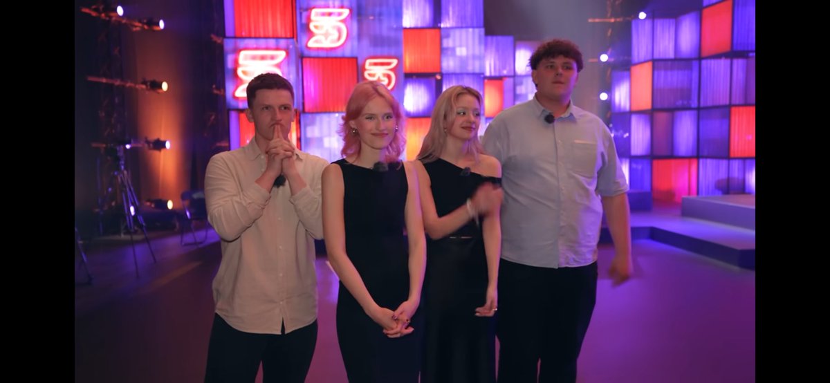 na 100% wezmą więcej niż tylko jedną osobe do projektu, kase zgarnia zbychu, biorą jeszcze jurka i marte i piekne bedzie drugie genzie #t5m3 #twoje5minut3