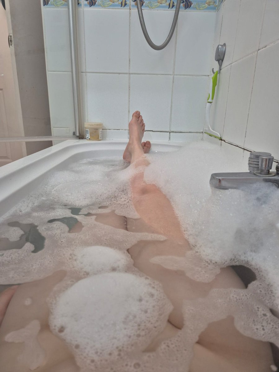Céleste (@frenchcelesteuk) on Twitter photo Getting squeaky clean for tomorow party. Having a long soak <a href="/HouseOfPoitier/">HouseOfPoitier</a> <a href="/MondayFunParty/">Monday Funday Parties</a> Getting squeaky clean for tomorow party. Having a long soak <a href="/HouseOfPoitier/">HouseOfPoitier</a> <a href="/MondayFunParty/">Monday Funday Parties</a>