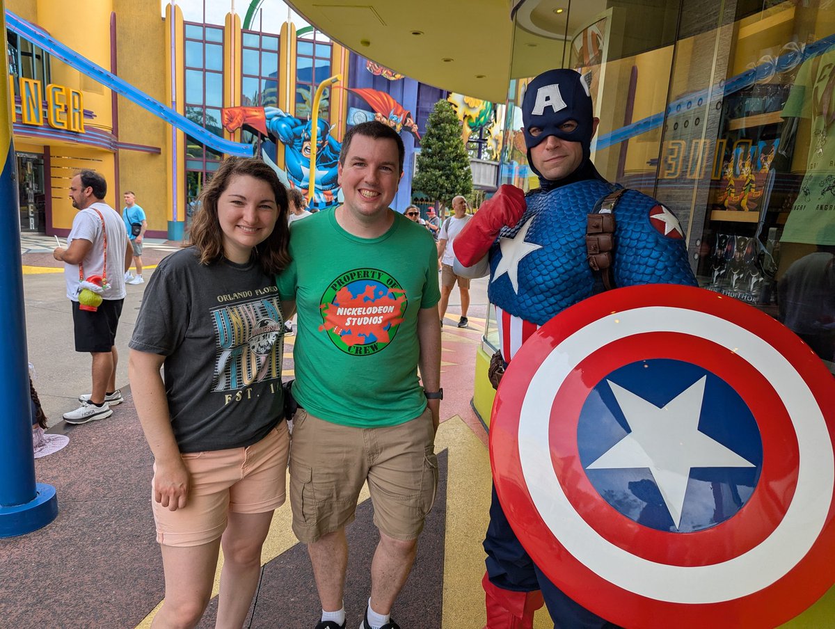 JasonTCV's tweet photo. Ran into some of our favorite Marvel Super Heros! #IslandsOfAdventure #universalstudios https://t.co/3Wn1qGJT1I